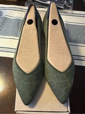 BNIB Rothy’s Safari Green Pointed Toe Knit Ballet Flats (RETIRED)